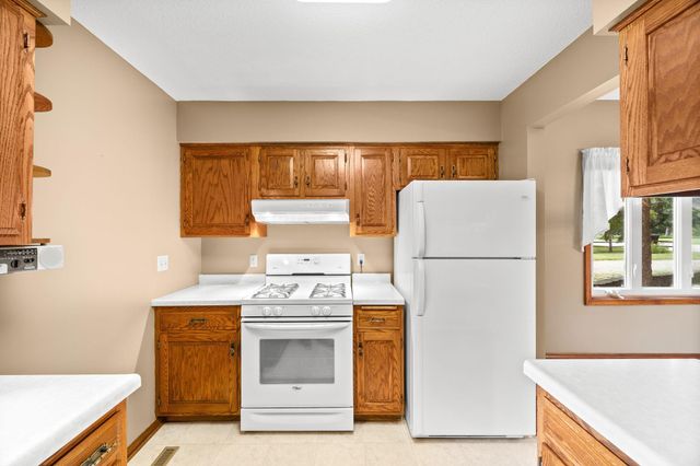 730 Johnson Avenue SW, Cokato, MN 55321