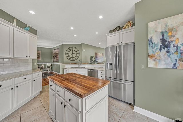 1049 San Marcos Court, Moneta, VA 24121