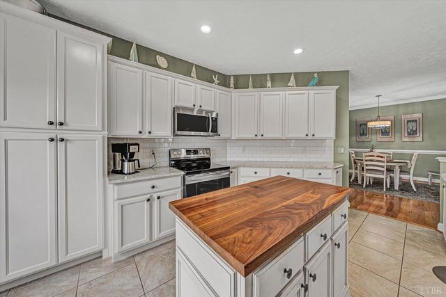 1049 San Marcos Court, Moneta, VA 24121