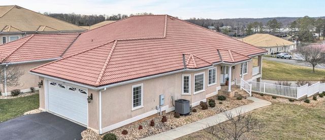 1049 San Marcos Court, Moneta, VA 24121