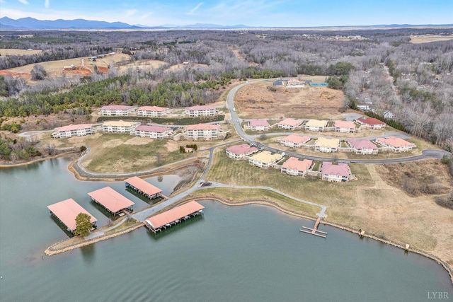 1049 San Marcos Court, Moneta, VA 24121