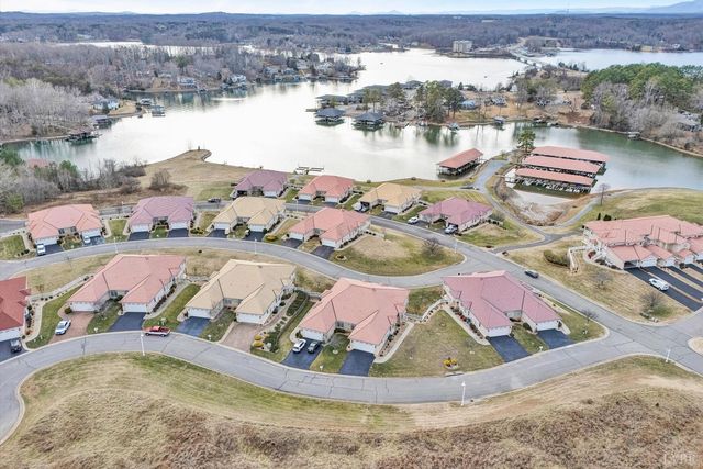 1049 San Marcos Court, Moneta, VA 24121