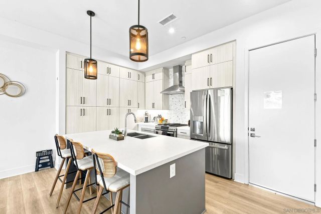 1055 32nd St 9, San Diego, CA 92102