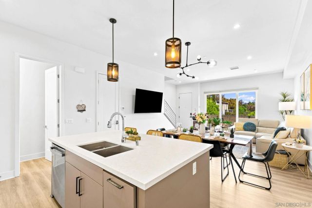 1055 32nd St 9, San Diego, CA 92102