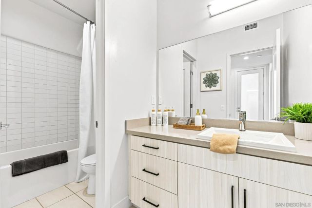 1055 32nd St 9, San Diego, CA 92102