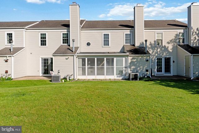 2046 WEXFORD RD, Palmyra, PA 17078