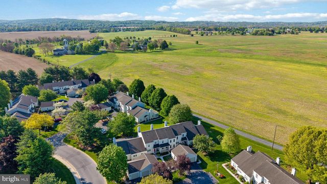2046 WEXFORD RD, Palmyra, PA 17078
