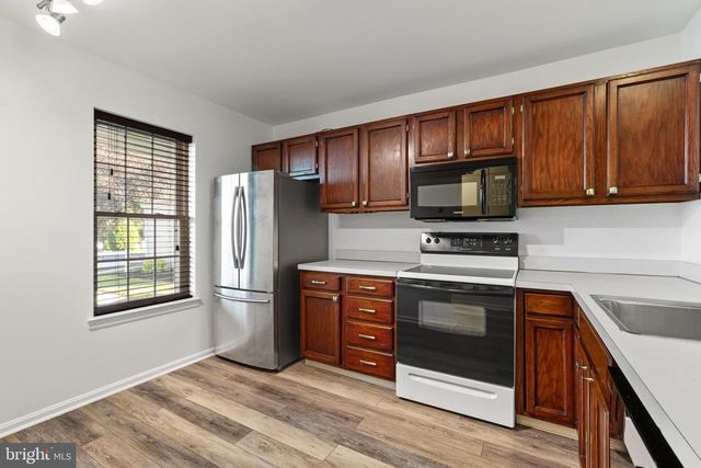 2046 WEXFORD RD, Palmyra, PA 17078