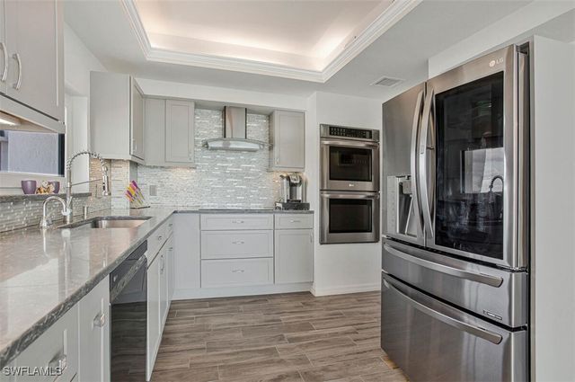 4031 Gulf Shore BLVD N 6B, Naples, FL 34103