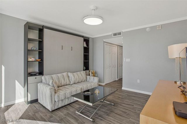 4031 Gulf Shore BLVD N 6B, Naples, FL 34103