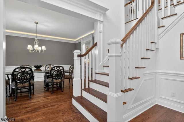 56 Beechwood Place, Watchung Boro, NJ 07069