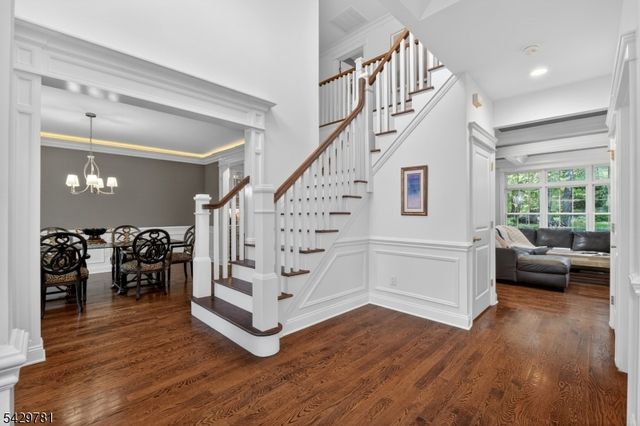 56 Beechwood Place, Watchung Boro, NJ 07069