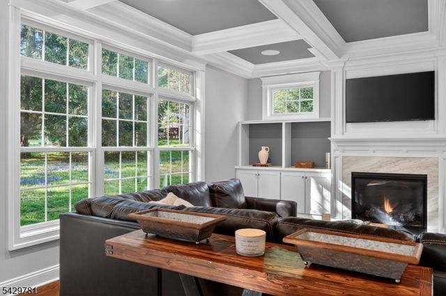 56 Beechwood Place, Watchung Boro, NJ 07069