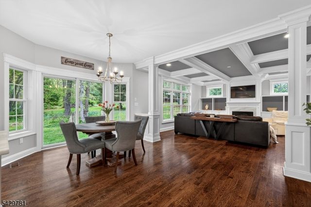56 Beechwood Place, Watchung Boro, NJ 07069