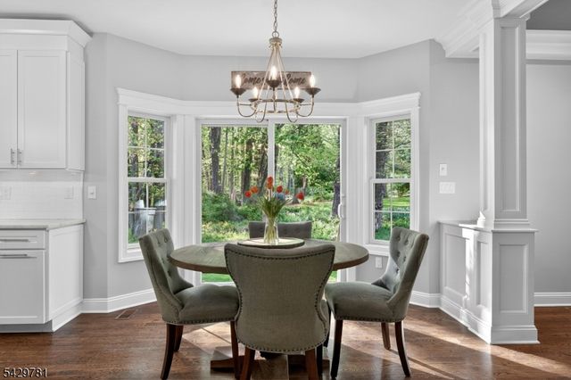 56 Beechwood Place, Watchung Boro, NJ 07069