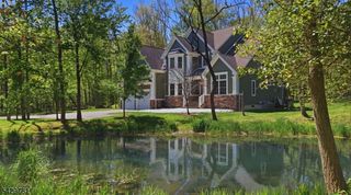 56 Beechwood Place, Watchung Boro, NJ 07069