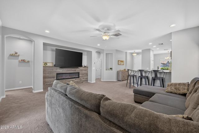 1407 W SMOKE TREE Avenue, Queen Creek, AZ 85140