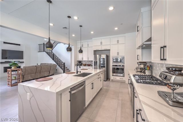 201 Carmel Sky Street, Las Vegas, NV 89138