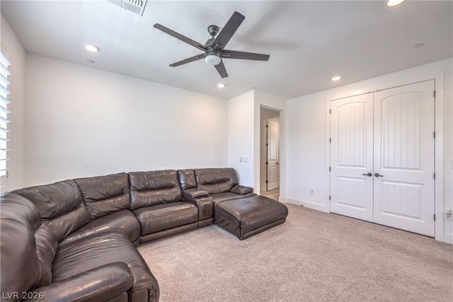 201 Carmel Sky Street, Las Vegas, NV 89138