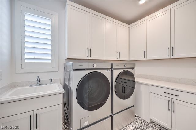 201 Carmel Sky Street, Las Vegas, NV 89138