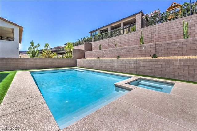 201 Carmel Sky Street, Las Vegas, NV 89138