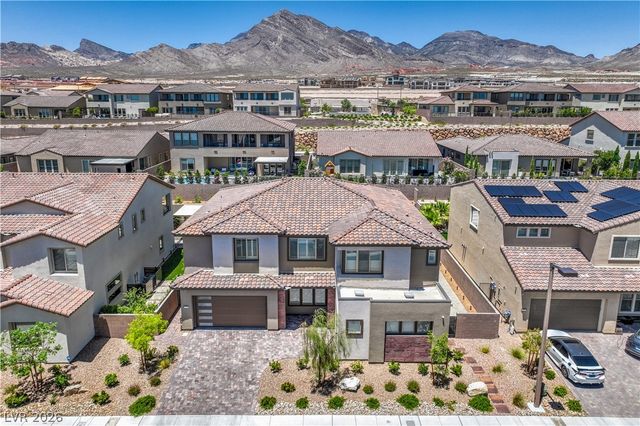 201 Carmel Sky Street, Las Vegas, NV 89138