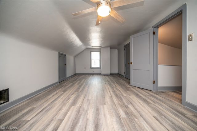 3712 Logan Way, Youngstown, OH 44505