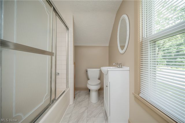 3712 Logan Way, Youngstown, OH 44505