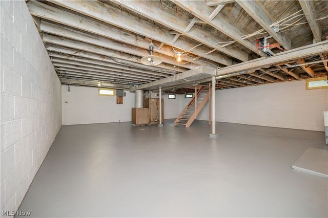 3712 Logan Way, Youngstown, OH 44505