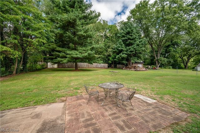 3712 Logan Way, Youngstown, OH 44505