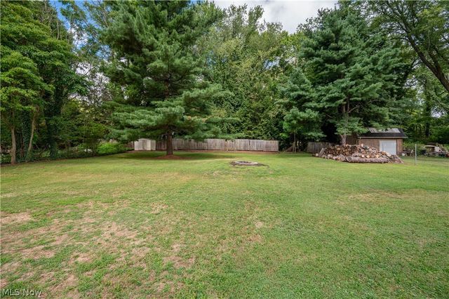 3712 Logan Way, Youngstown, OH 44505