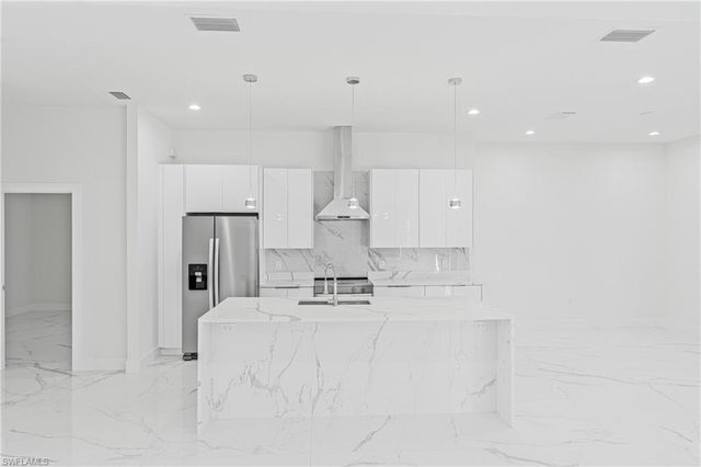 5037 Pinetree CIR, Labelle, FL 33935