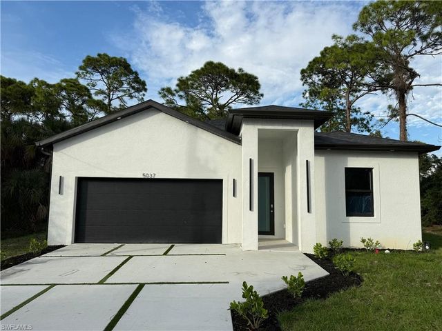 5037 Pinetree CIR, Labelle, FL 33935