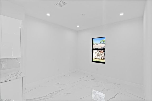 5037 Pinetree CIR, Labelle, FL 33935