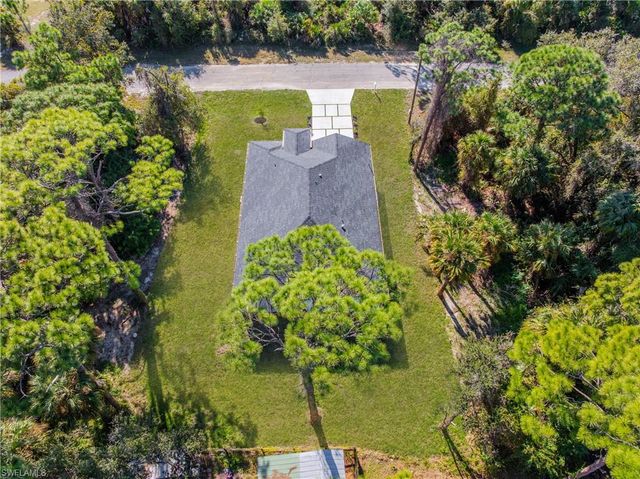 5037 Pinetree CIR, Labelle, FL 33935