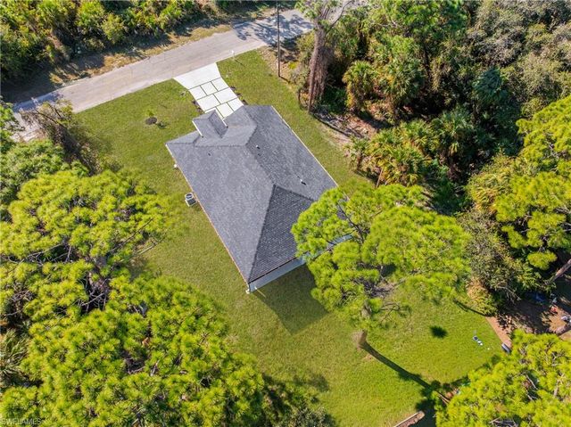 5037 Pinetree CIR, Labelle, FL 33935