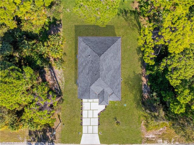 5037 Pinetree CIR, Labelle, FL 33935