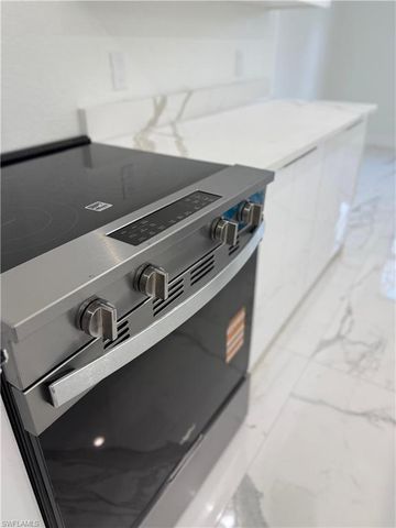 5037 Pinetree CIR, Labelle, FL 33935