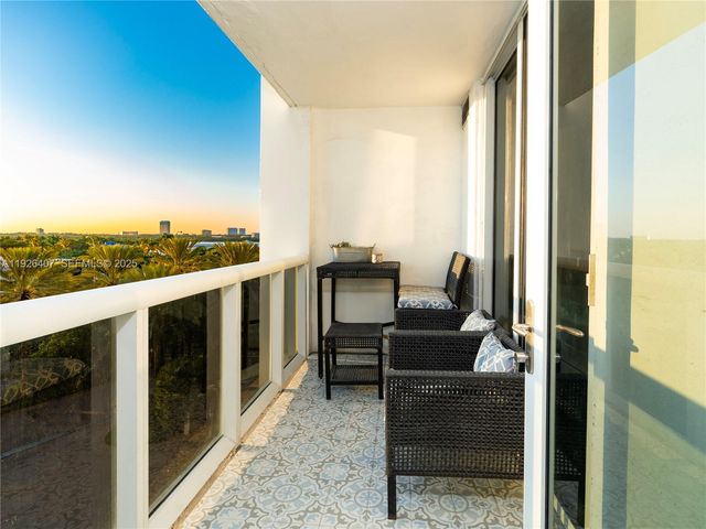 10275 Collins Ave 527, Bal Harbour, FL 33154
