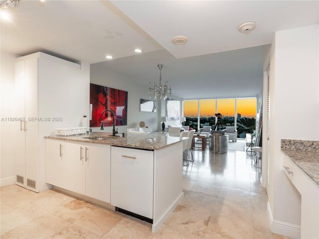 10275 Collins Ave 527, Bal Harbour, FL 33154