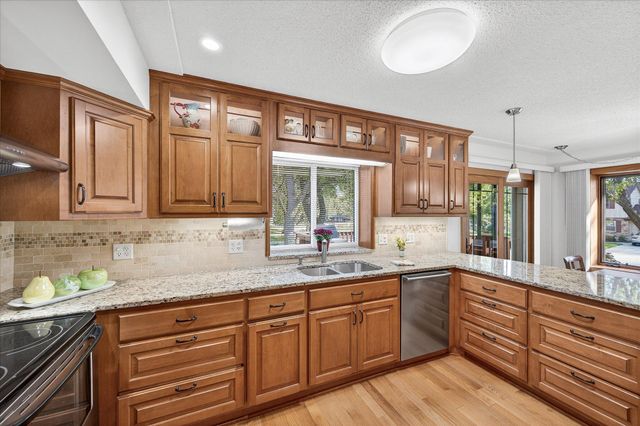 8100 Wynnwood Road, Golden Valley, MN 55427