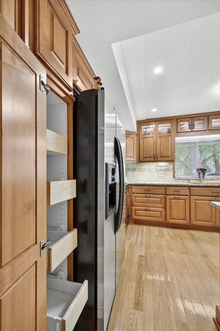 8100 Wynnwood Road, Golden Valley, MN 55427
