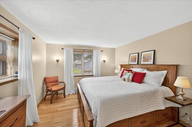 8100 Wynnwood Road, Golden Valley, MN 55427