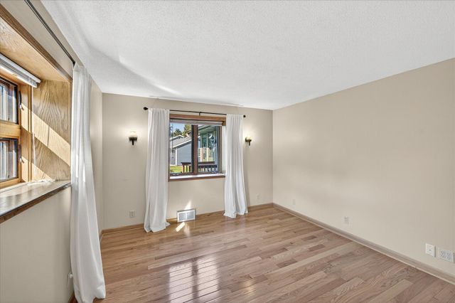 8100 Wynnwood Road, Golden Valley, MN 55427