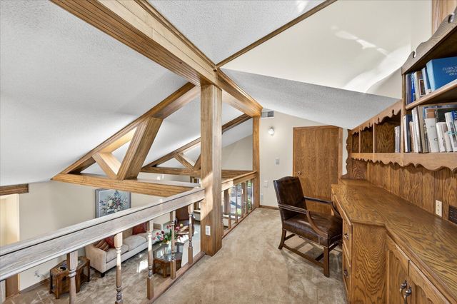8100 Wynnwood Road, Golden Valley, MN 55427