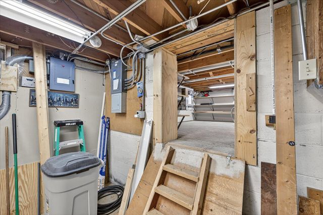 8100 Wynnwood Road, Golden Valley, MN 55427
