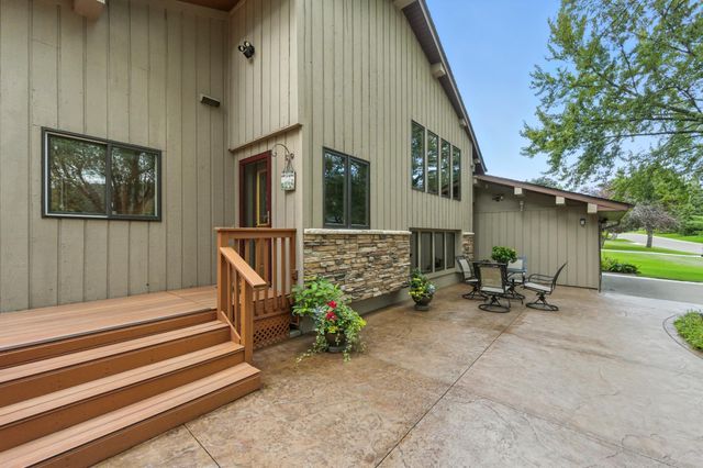 8100 Wynnwood Road, Golden Valley, MN 55427