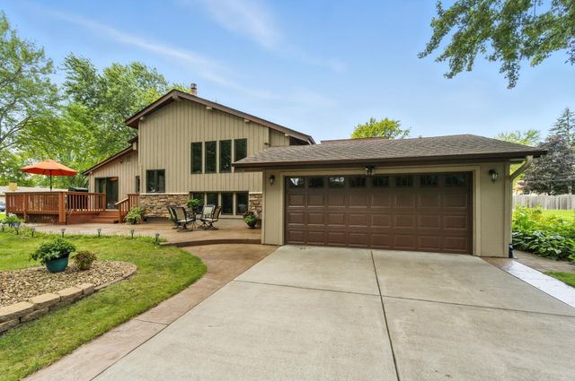 8100 Wynnwood Road, Golden Valley, MN 55427