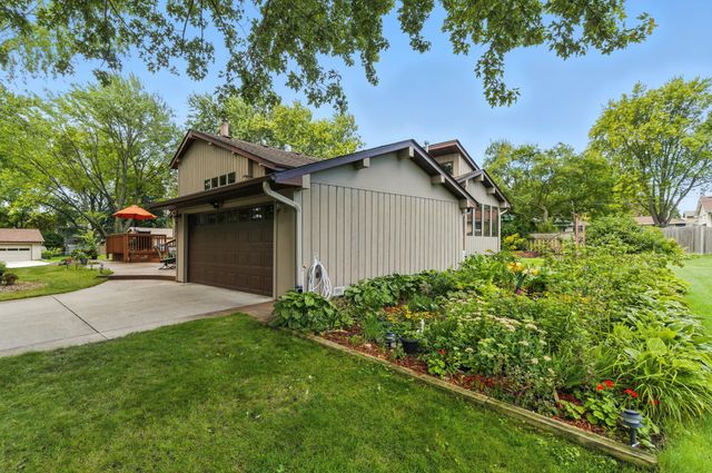 8100 Wynnwood Road, Golden Valley, MN 55427