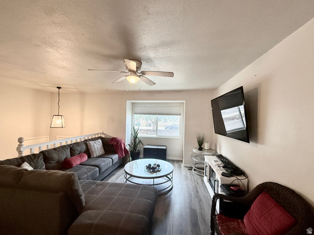284 N 500 W, Clearfield, UT 84015 — photo 3
